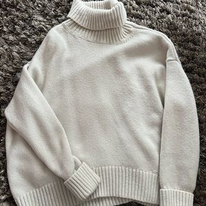 Cream chunky turtle neck sweater